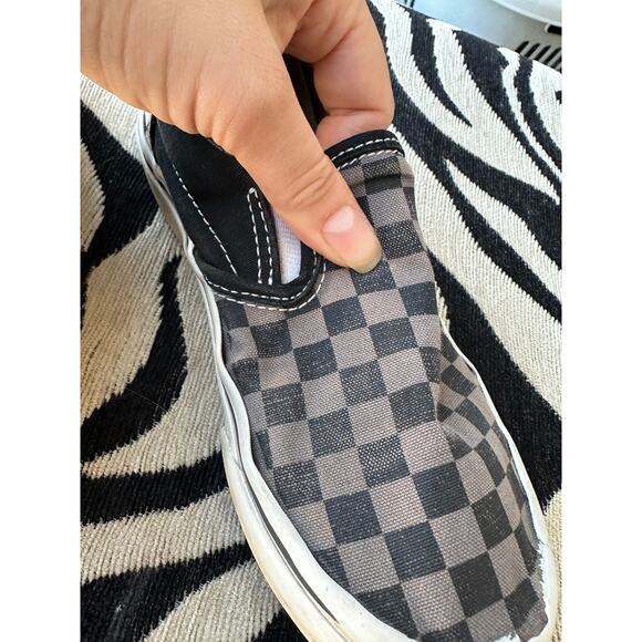 Kids Vans checkerboard slip on shoes, size 1.5 - Picture 3 of 6